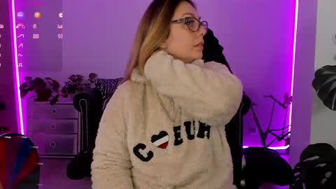 Linda  --  online show from February 25, 9:58 pm