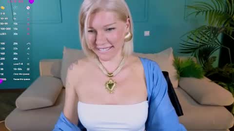lindsi_luvviv online show from July 23, 4:37 pm
