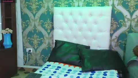 ling ling24 online show from December 13, 11:45 am