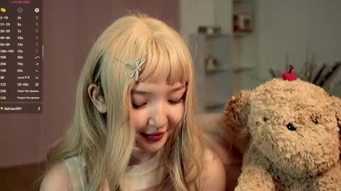 Linh -   online show from May 10, 9:06 pm