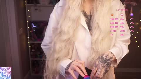 Lina online show from April 10, 6:58 pm