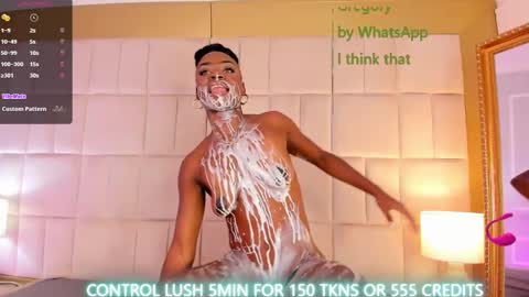 Snapshot of linsyadams chatting on December 24, 6:39 pm     online show from December 24, 6:39 pm