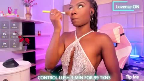 Snapshot of linsyadams chatting on March 6, 8:16 pm     online show from March 6, 8:16 pm