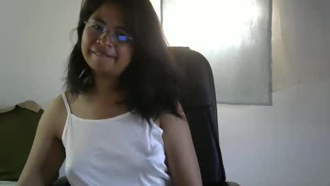 liora online show from April 15, 3:51 am