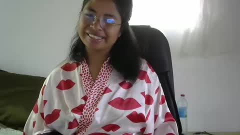 liora online show from March 24, 4:07 am