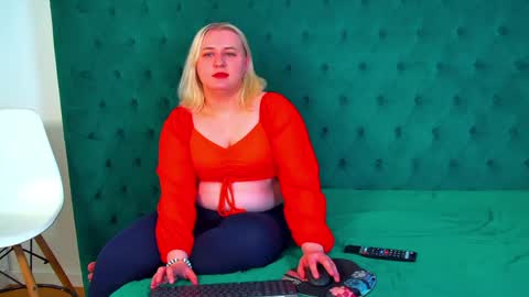 LioraArdyn online show from May 3, 5:27 pm