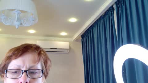 Liora Weiss online show from March 1, 6:57 am