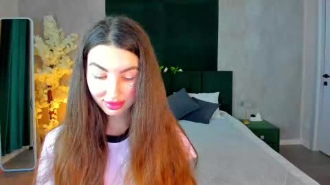 Lira revery online show from November 17, 1:06 am