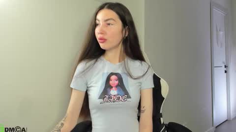 Lira revery online show from December 1, 2:26 am