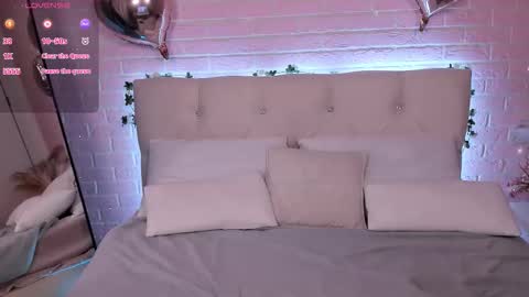 lirakink online show from November 9, 5:25 am