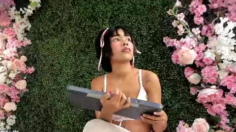 lis_vega_ online show from July 29, 7:03 pm