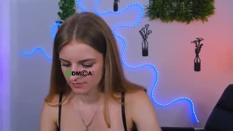Lisa online show from July 11, 12:16 pm