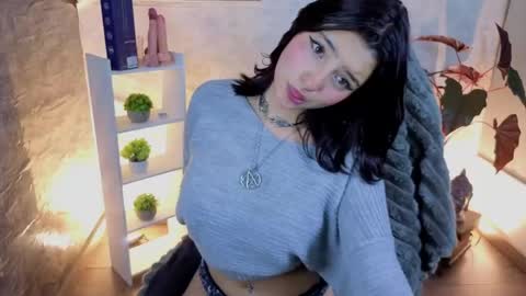 lisa dolly nyx online show from May 31, 5:02 am