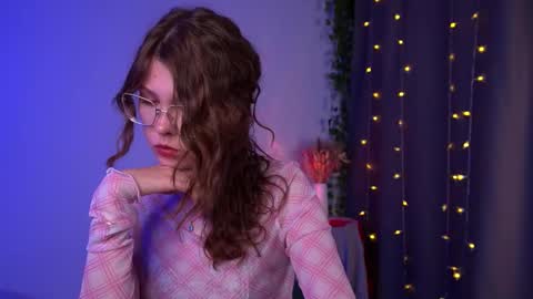  Lisa  online show from October 3, 10:15 pm