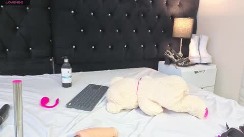 lisa_sweetas online show from January 11, 8:14 pm