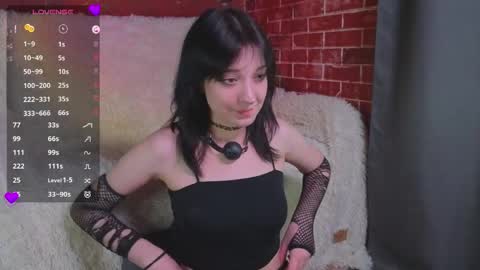 Lisa online show from April 29, 9:09 pm