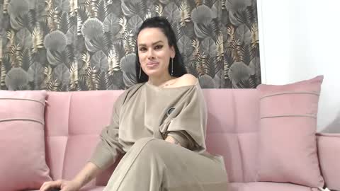 Lisa Grand online show from February 22, 9:45 am