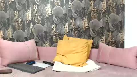 Lisa Grand online show from May 16, 4:50 pm