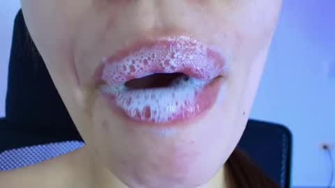 Lisbet online show from February 15, 9:25 pm