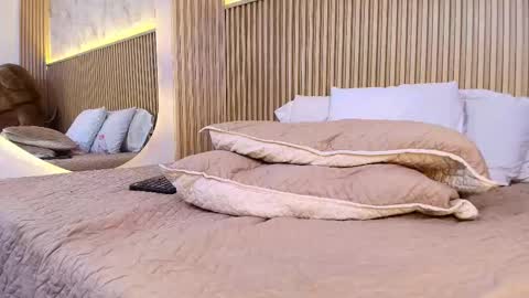 Liss online show from March 13, 2:51 pm