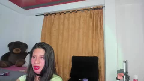 lissa_petitee online show from March 2, 1:15 am