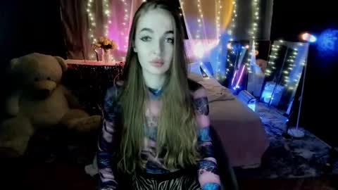 Lissa online show from March 1, 4:39 pm