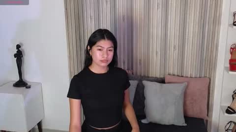 Snapshot of lissawild_ chatting on October 13, 1:14 pm ss  online show from October 13, 1:14 pm