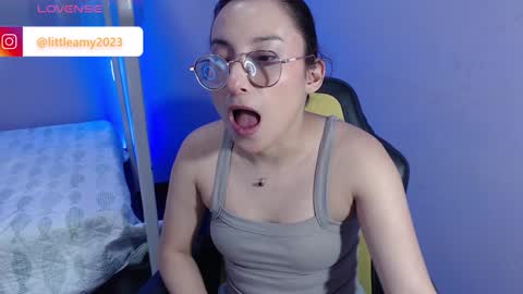 Snapshot of little__amy_ chatting on February 8, 9:57 pm  AMY  online show from February 8, 9:57 pm