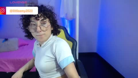 Snapshot of little__amy_ chatting on January 3, 11:25 am  AMY  online show from January 3, 11:25 am