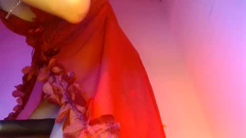 Snapshot of little_aphrodite2 chatting on October 12, 4:59 am Aliciaparaisss online show from October 12, 4:59 am