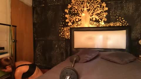 Diablita online show from May 18, 9:54 pm