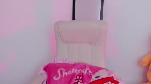 Help me reach 100 likes online show from March 4, 7:11 pm