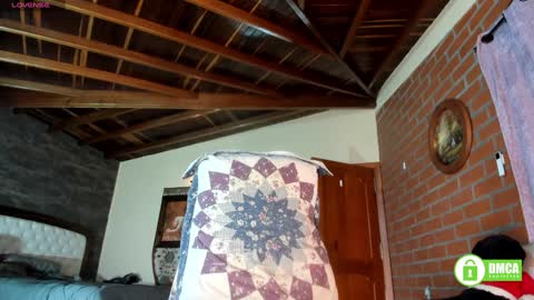 Izzi online show from March 4, 9:32 pm