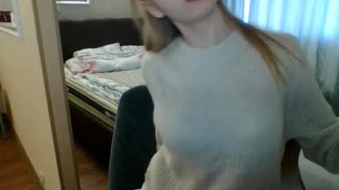 Snapshot of little_mariaa chatting on September 26, 10:46 am Maria online show from September 26, 10:46 am