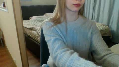 Snapshot of little_mariaa chatting on October 10, 1:32 am Maria online show from October 10, 1:32 am