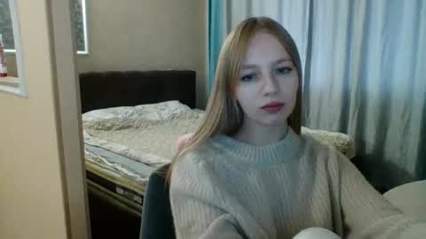 Snapshot of little_mariaa chatting on October 2, 2:22 pm Maria online show from October 2, 2:22 pm