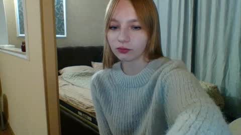 Snapshot of little_mariaa chatting on October 18, 4:21 pm Maria online show from October 18, 4:21 pm