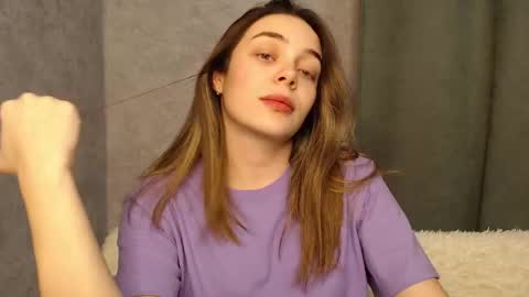 Snapshot of little_mia__ chatting on December 7, 8:38 pm Mia Im online every day 1530 PM in New York 2030 PM in London online show from December 7, 8:38 pm