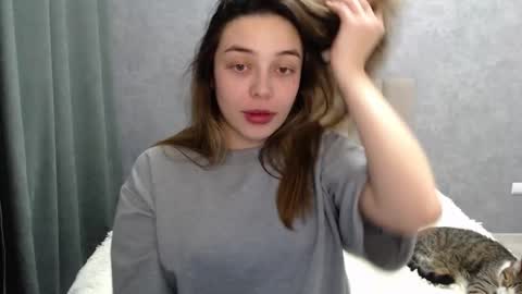 Snapshot of little_mia__ chatting on February 4, 7:55 pm Mia Im online every day 1530 PM in New York 2030 PM in London online show from February 4, 7:55 pm