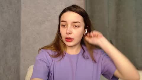 Snapshot of little_mia__ chatting on December 26, 9:26 pm Mia Im online every day 1530 PM in New York 2030 PM in London online show from December 26, 9:26 pm