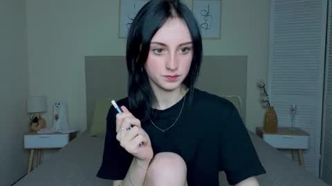 little_mollee online show from November 11, 9:45 pm