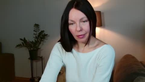 Nicole online show from February 24, 3:32 pm