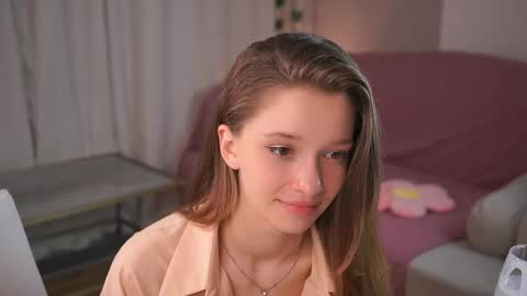 Snapshot of little_poetry chatting on March 11, 8:09 pm Kiki online show from March 11, 8:09 pm