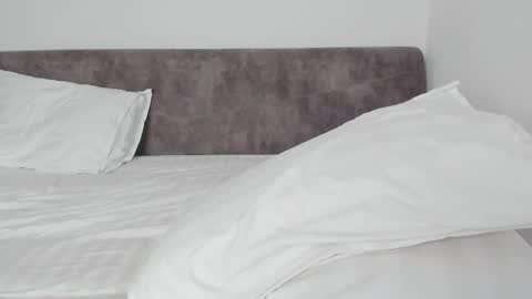 hey im anna online show from March 12, 6:29 am