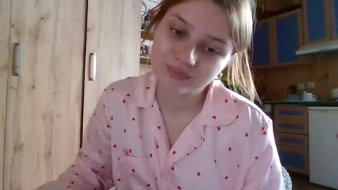 Snapshot of little_shygirl_ chatting on October 21, 11:58 am little_shygirl_ online show from October 21, 11:58 am