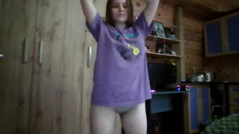 little_shygirl_ online show from November 20, 5:41 am