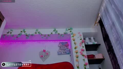 Snapshot of little_tifanny82 chatting on December 20, 1:54 pm Tifanny online show from December 20, 1:54 pm
