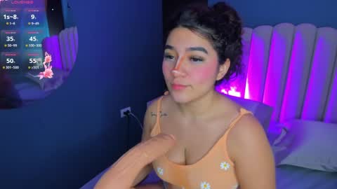 little_valentinaa online show from April 1, 1:41 pm