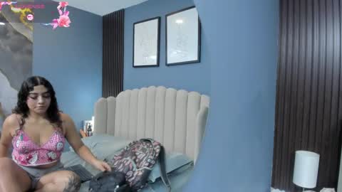 little_valentinaa online show from May 20, 11:29 am