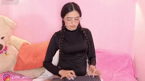Ari online show from June 5, 9:21 pm